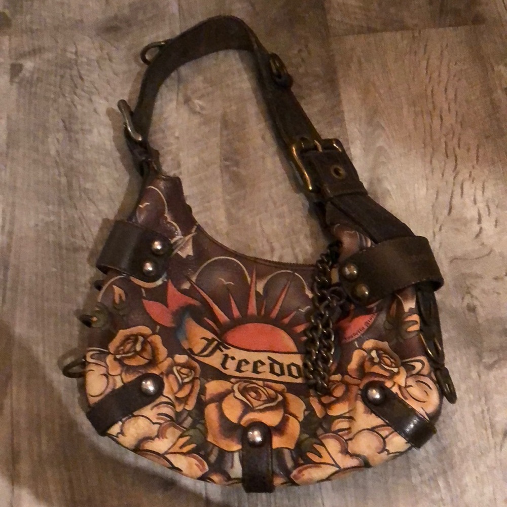ISABELLA FIORE: GENUINE LEATHER